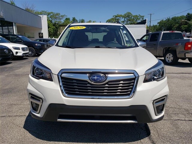 2020 Subaru Forester Touring photo 3