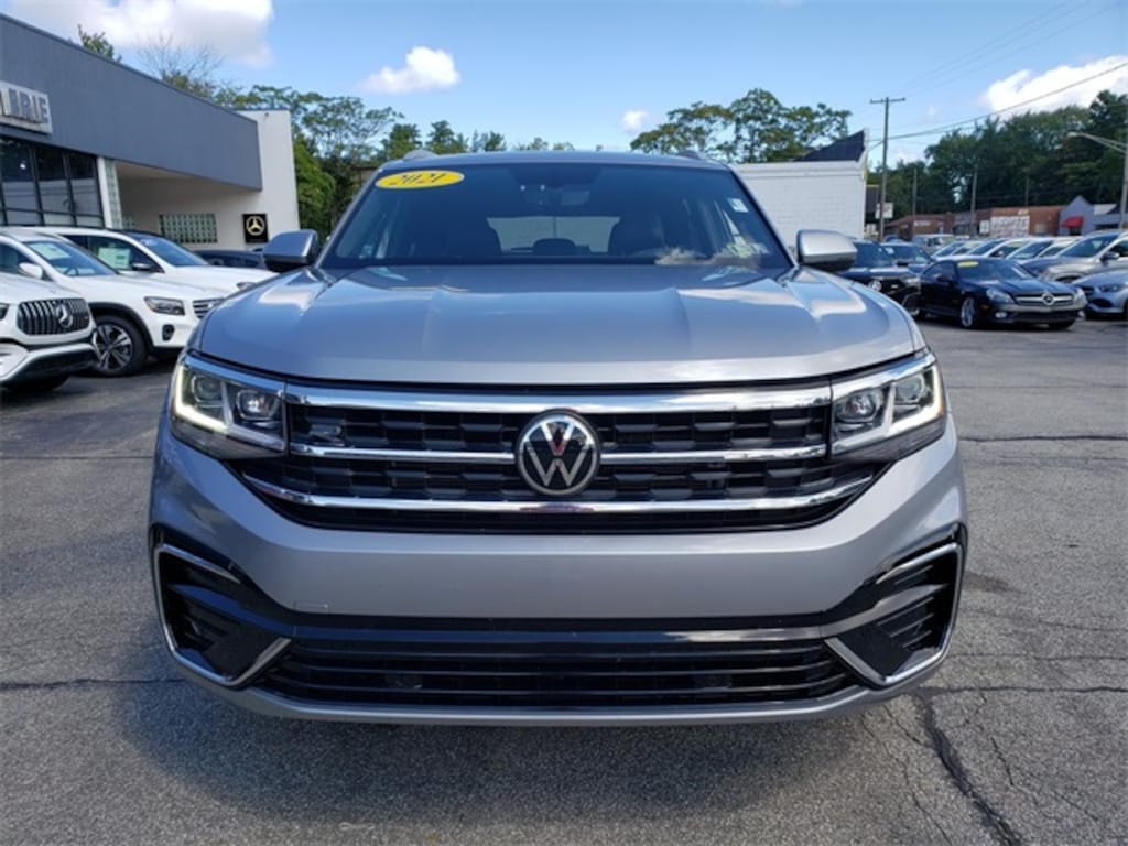 Used 2021 Volkswagen Atlas Cross Sport 3.6L V6 SE w/Technology R-Line 4MOTION SUV