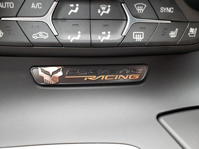 2019 Chevrolet Corvette 2LT - Photo 31