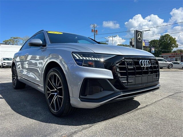 2021 Audi Q8 55 Premium Plus photo 3