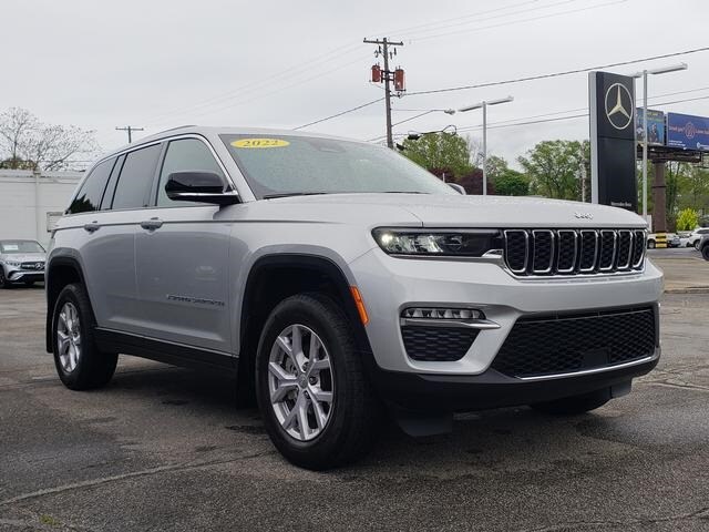 2022 Jeep Grand Cherokee Limited photo 3