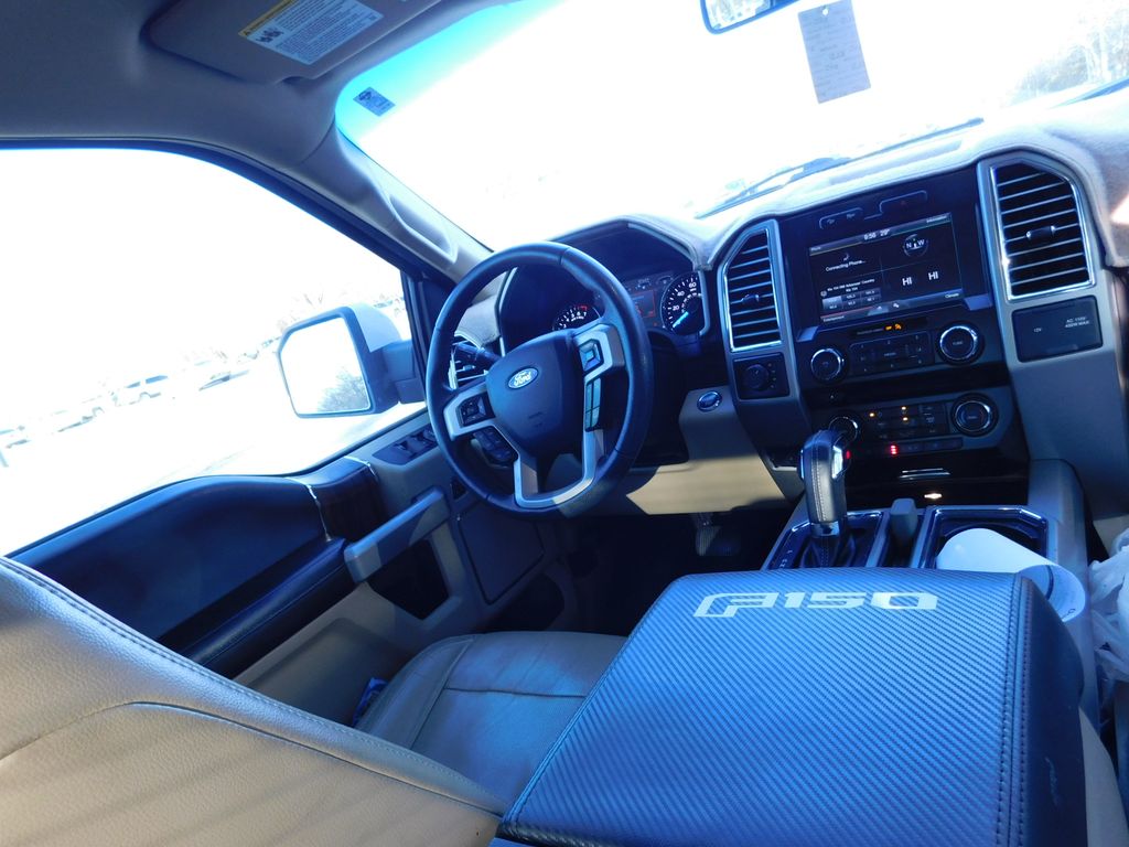 2015 Ford F-150 Lariat photo 3