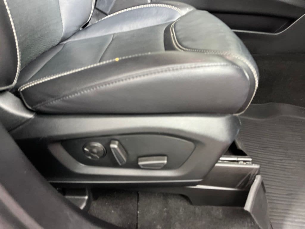 2022 Ford Explorer ST - Photo 6