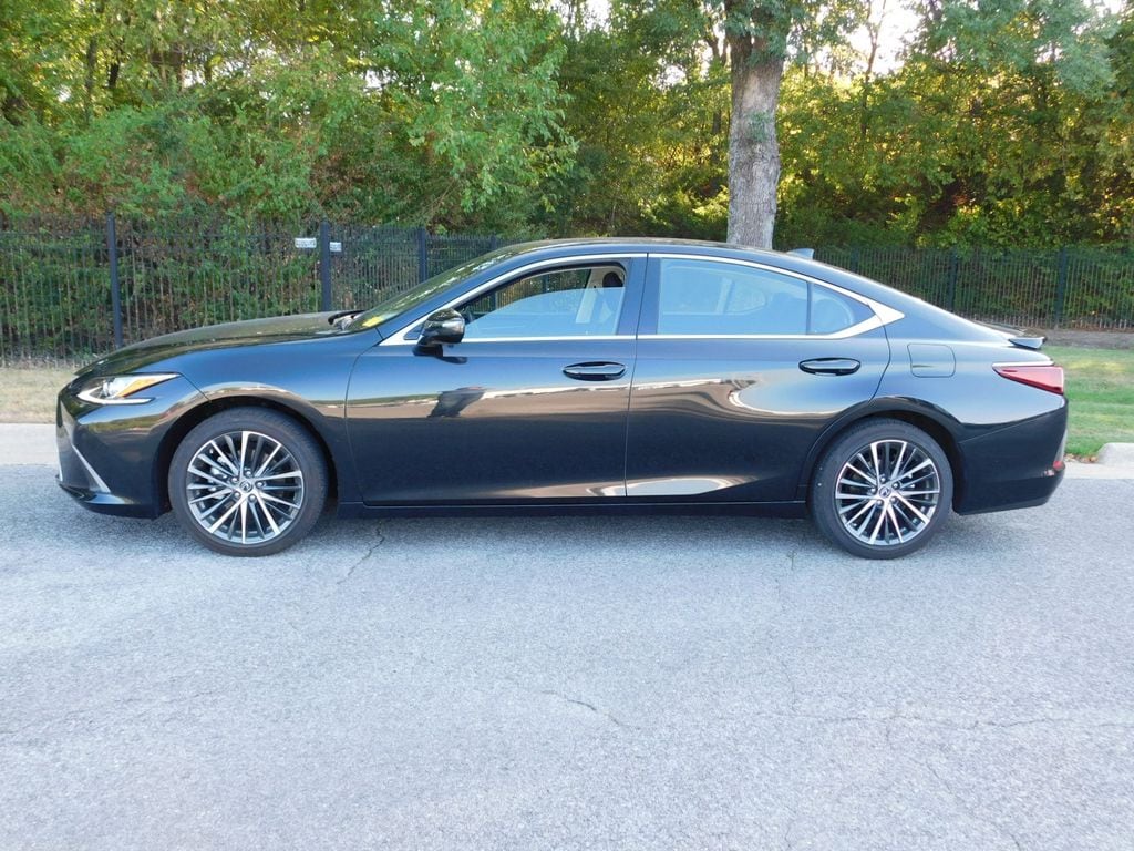 Used 2024 Lexus ES 350 Sedan