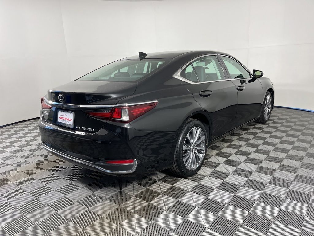 Used 2021 Lexus ES 250 Sedan