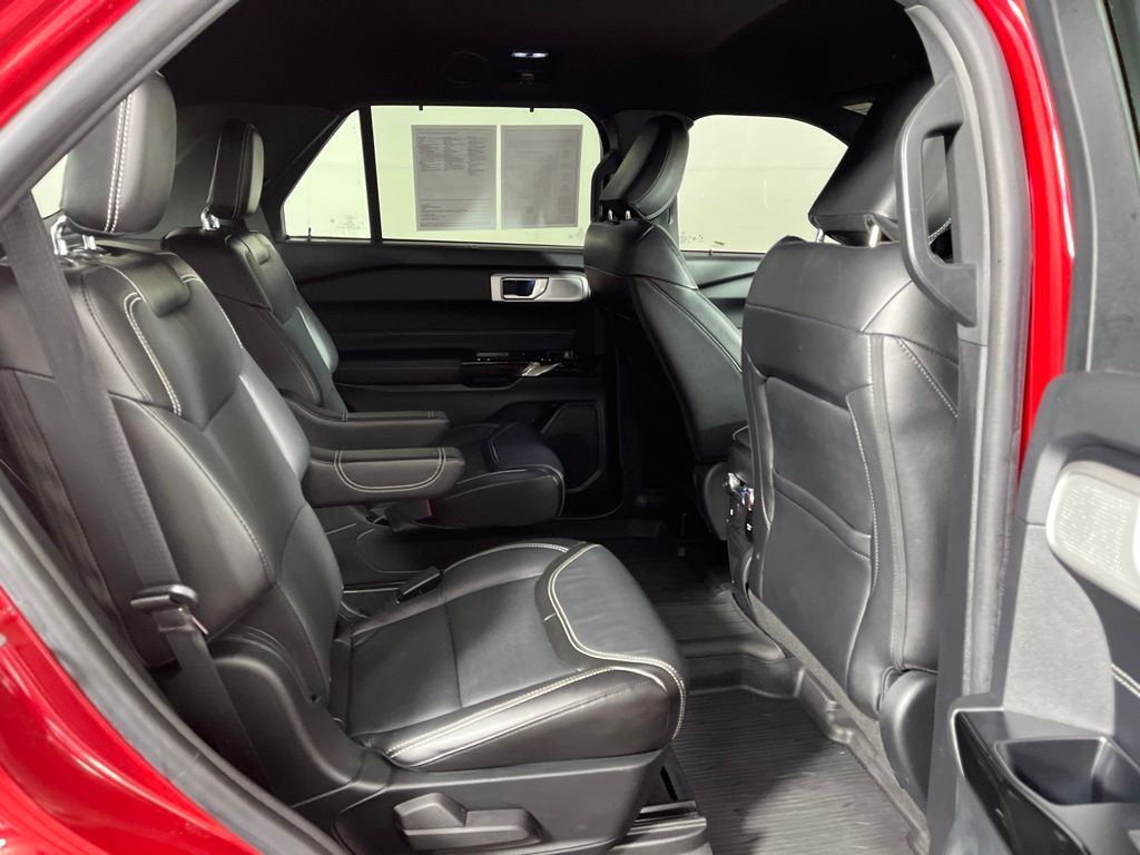 2022 Ford Explorer ST - Photo 7