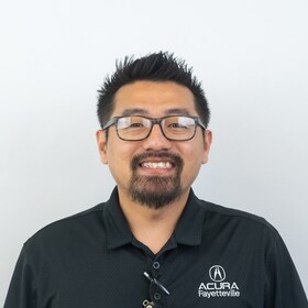 Staff member Kou Thao from ID_98336ebbca9e
