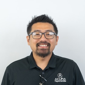 Staff member Kou Thao from ID_98336ebbca9e