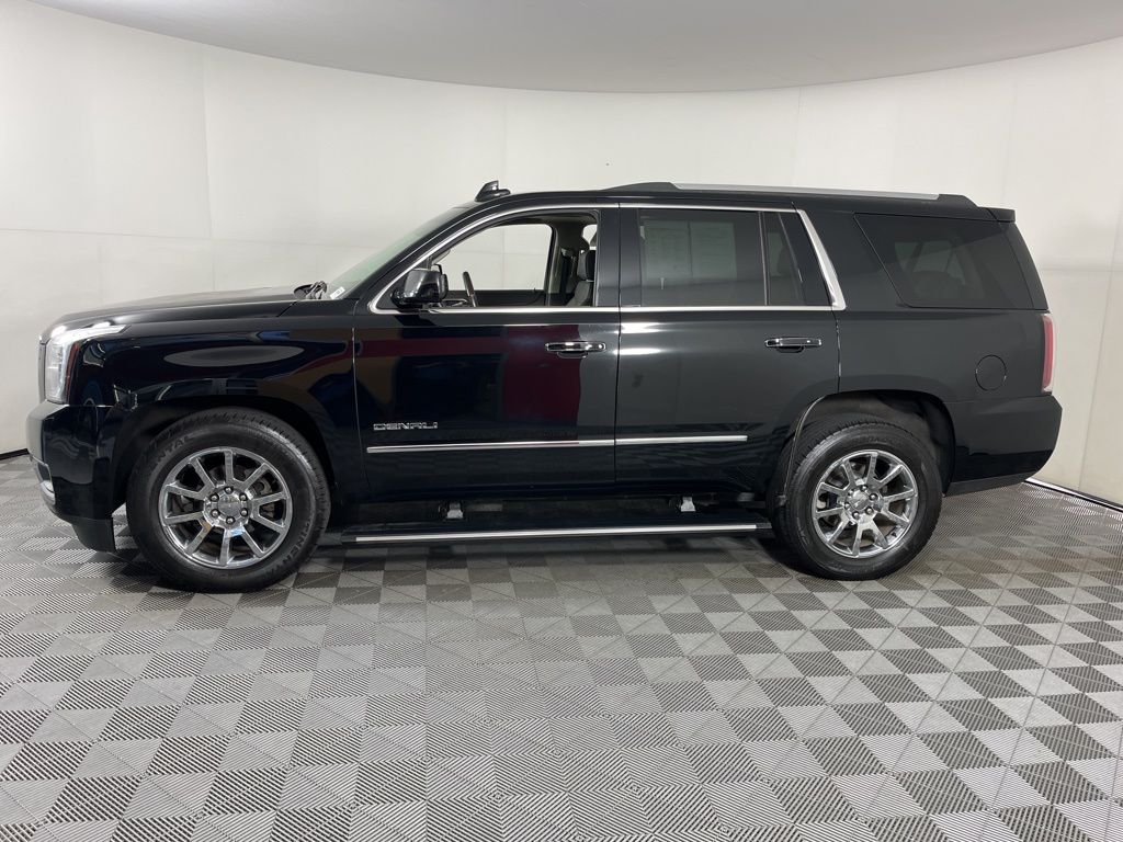 2017 Gmc Yukon Denali photo 2