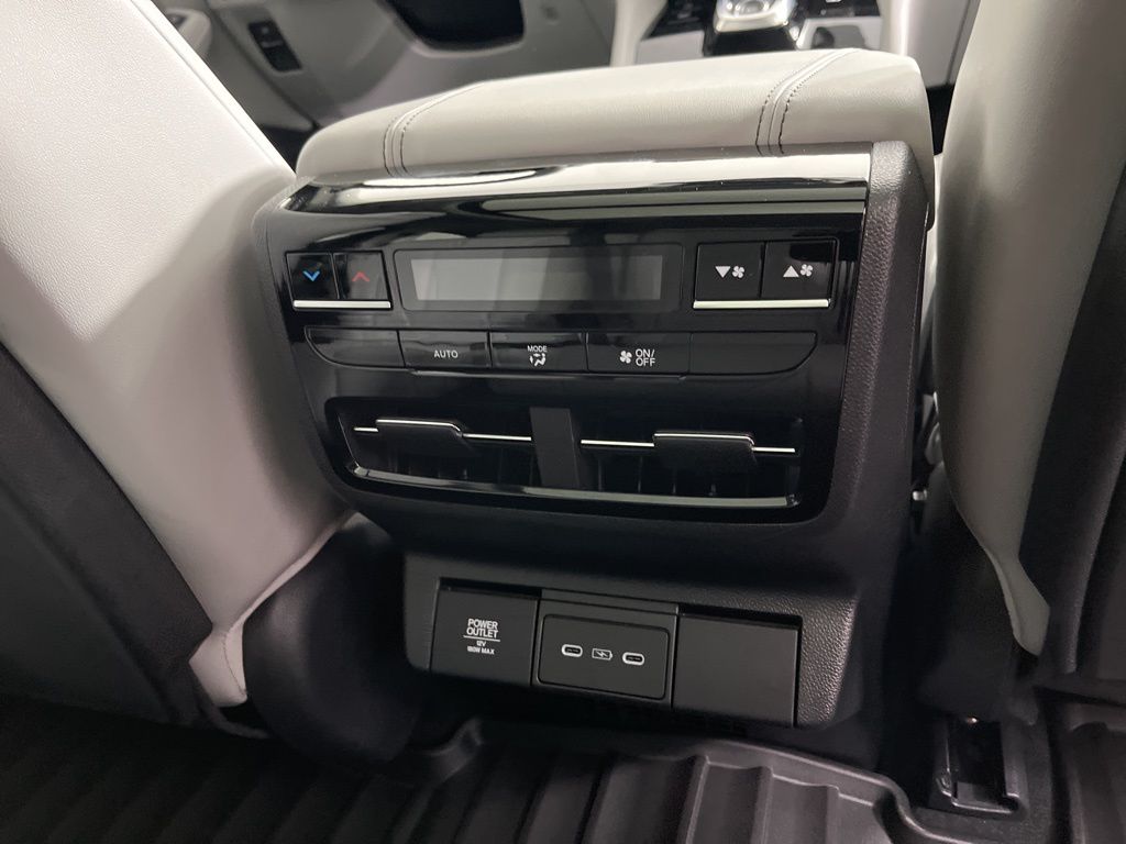 2026 Acura MDX Technology Package - Photo 18