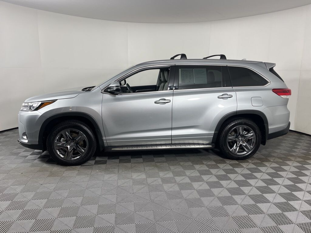 Used 2018 Toyota Highlander Limited V6 SUV