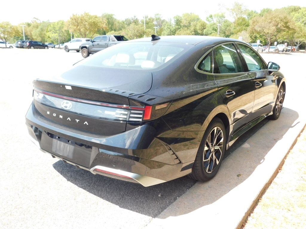 Used 2025 Hyundai Sonata SEL Sedan