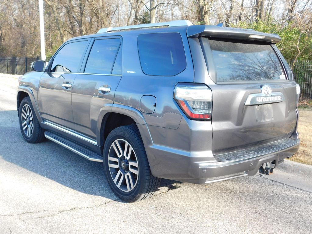 2016 Toyota 4Runner Limited photo 2