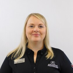 Staff member Kim Anderson from ID_fc59be6e63f7