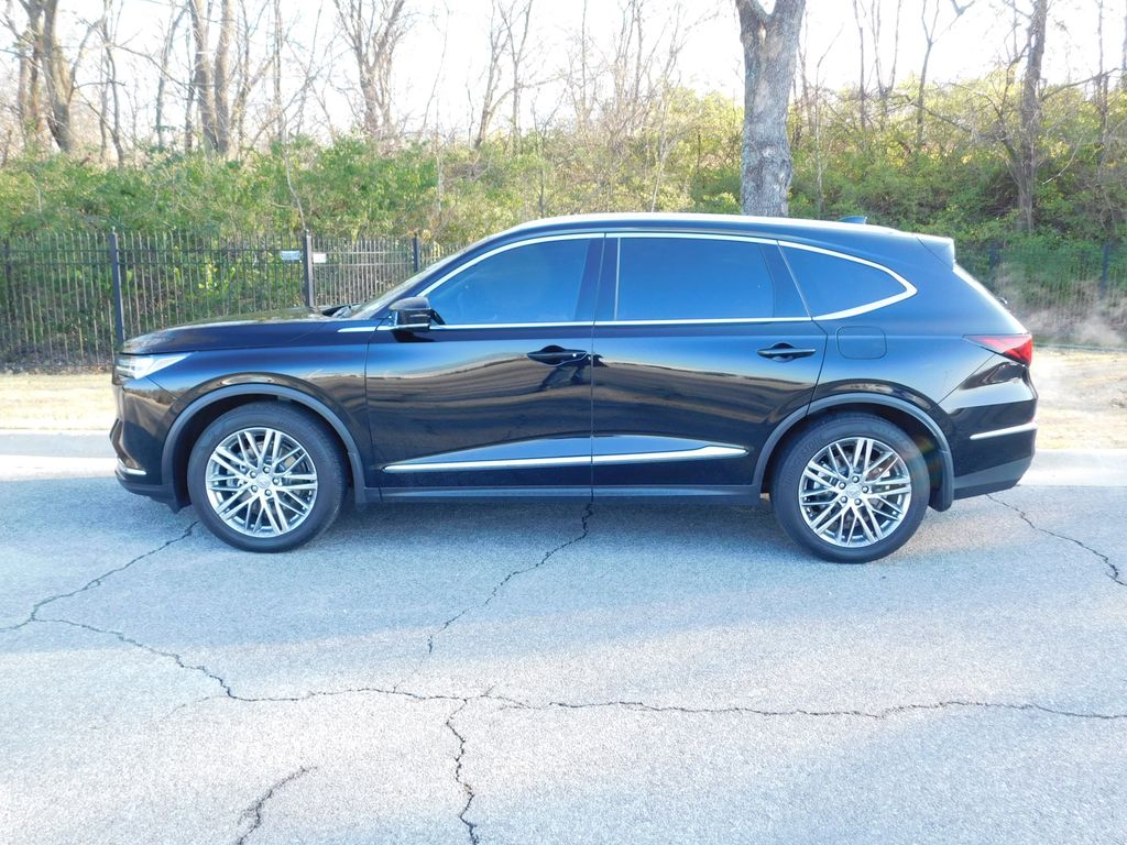 2022 Acura MDX SH-AWD Advance photo 2