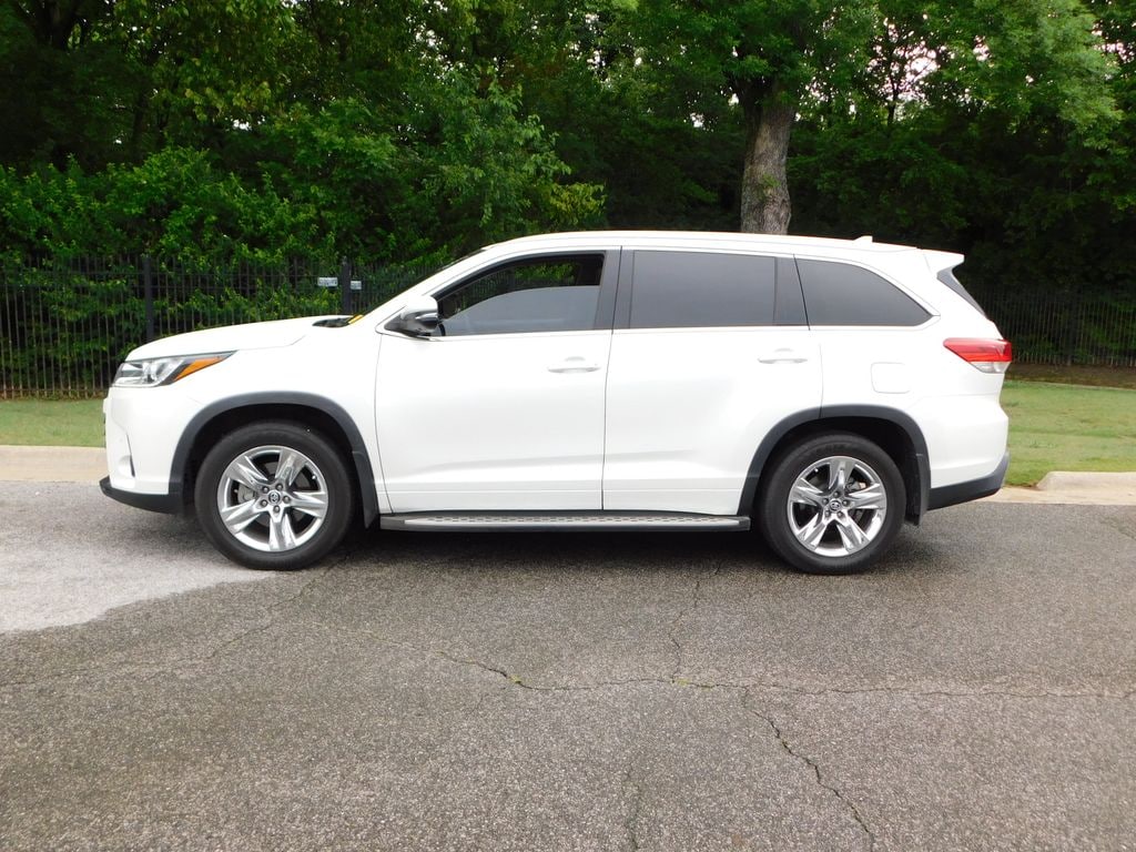 Used 2019 Toyota Highlander Limited Platinum V6 SUV