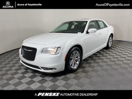 2018 Chrysler 300 Touring Sedan