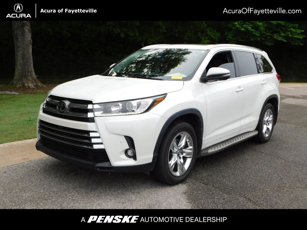 2019 Toyota Highlander Limited Platinum 4x2 V6's photo
