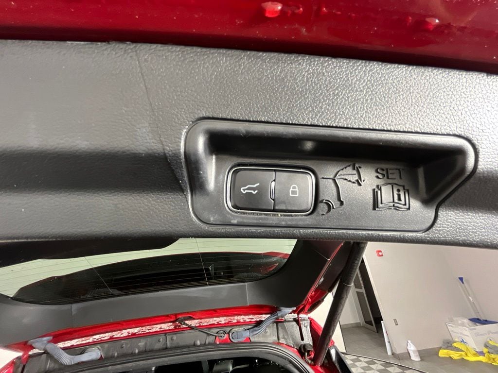 2022 Ford Explorer ST - Photo 11