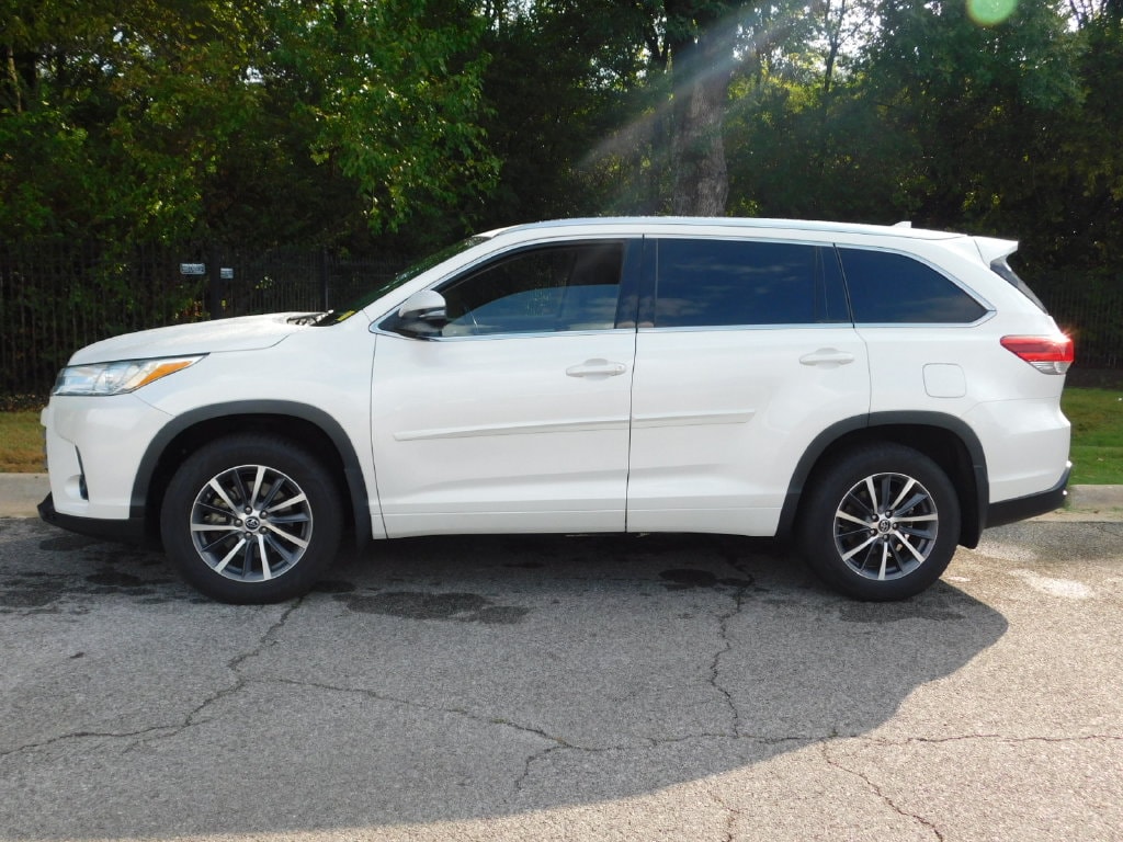 Used 2018 Toyota Highlander XLE V6 SUV