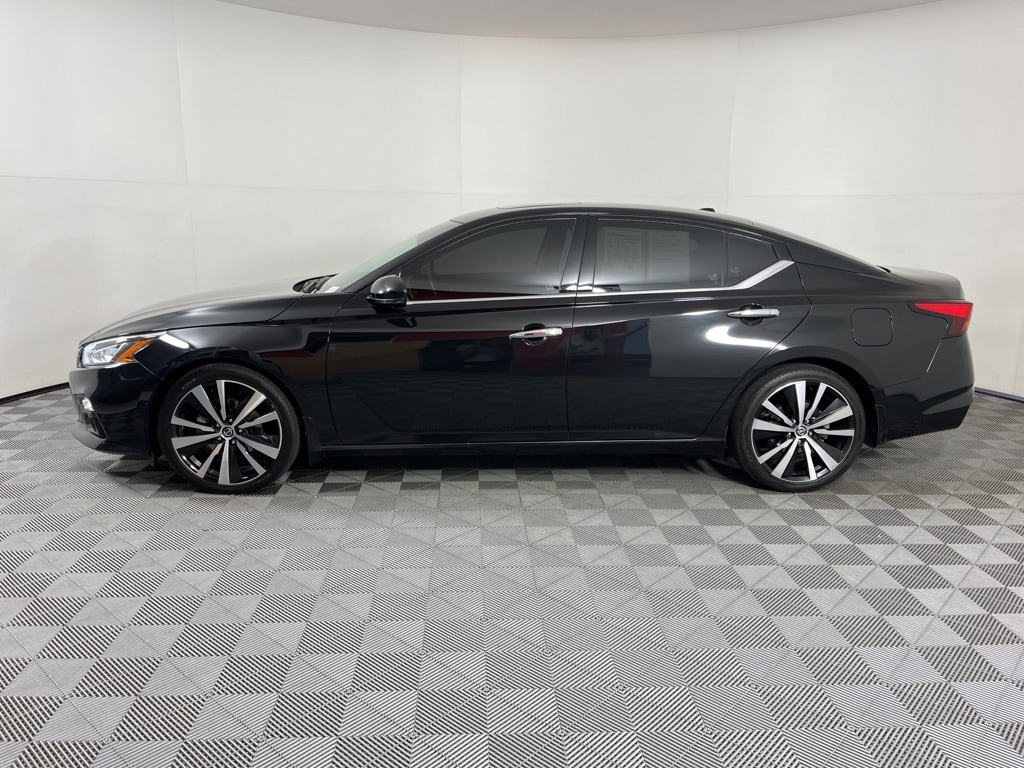 Used 2020 Nissan Altima Platinum with VIN 1N4AL4FVXLN309459 for sale in Fayetteville, AR
