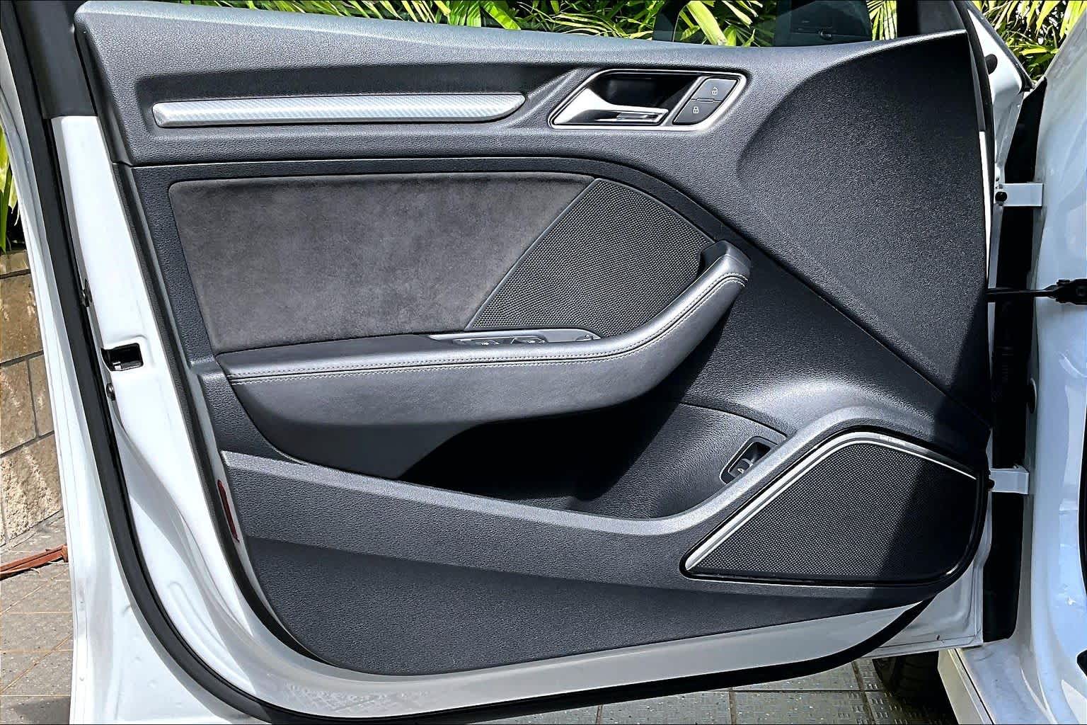 Thumbnail: 2018 Audi RS 3 - 28