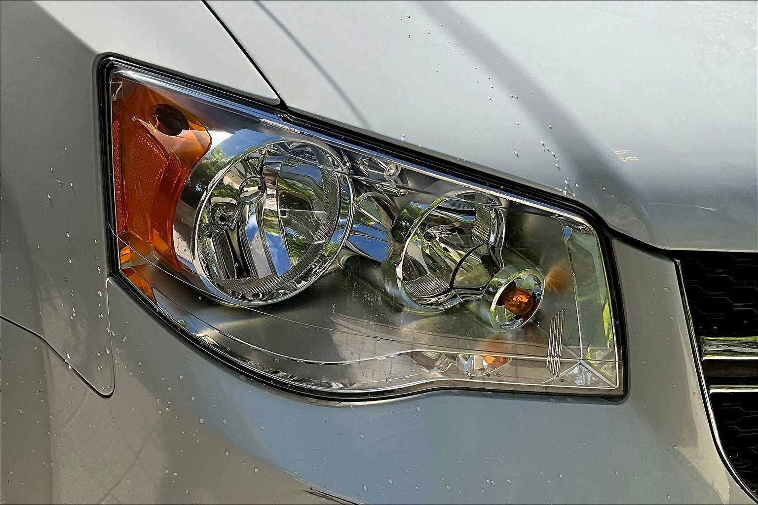 Thumbnail: 2019 Dodge Grand Caravan - 32