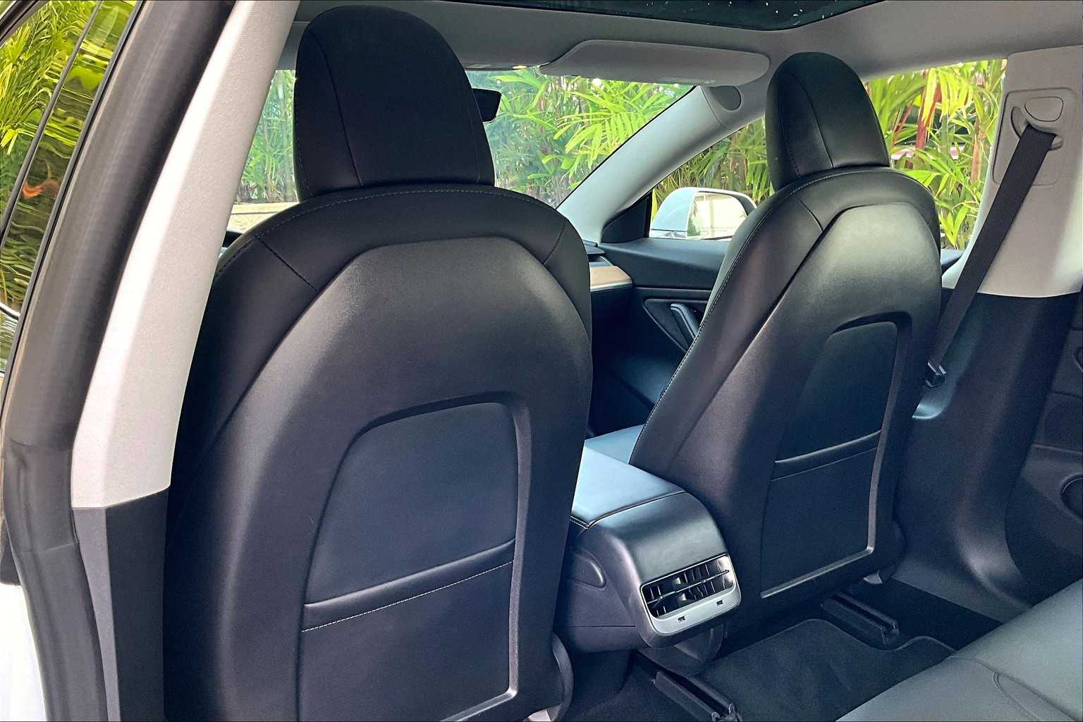 Thumbnail: 2018 Tesla Model 3 - 12