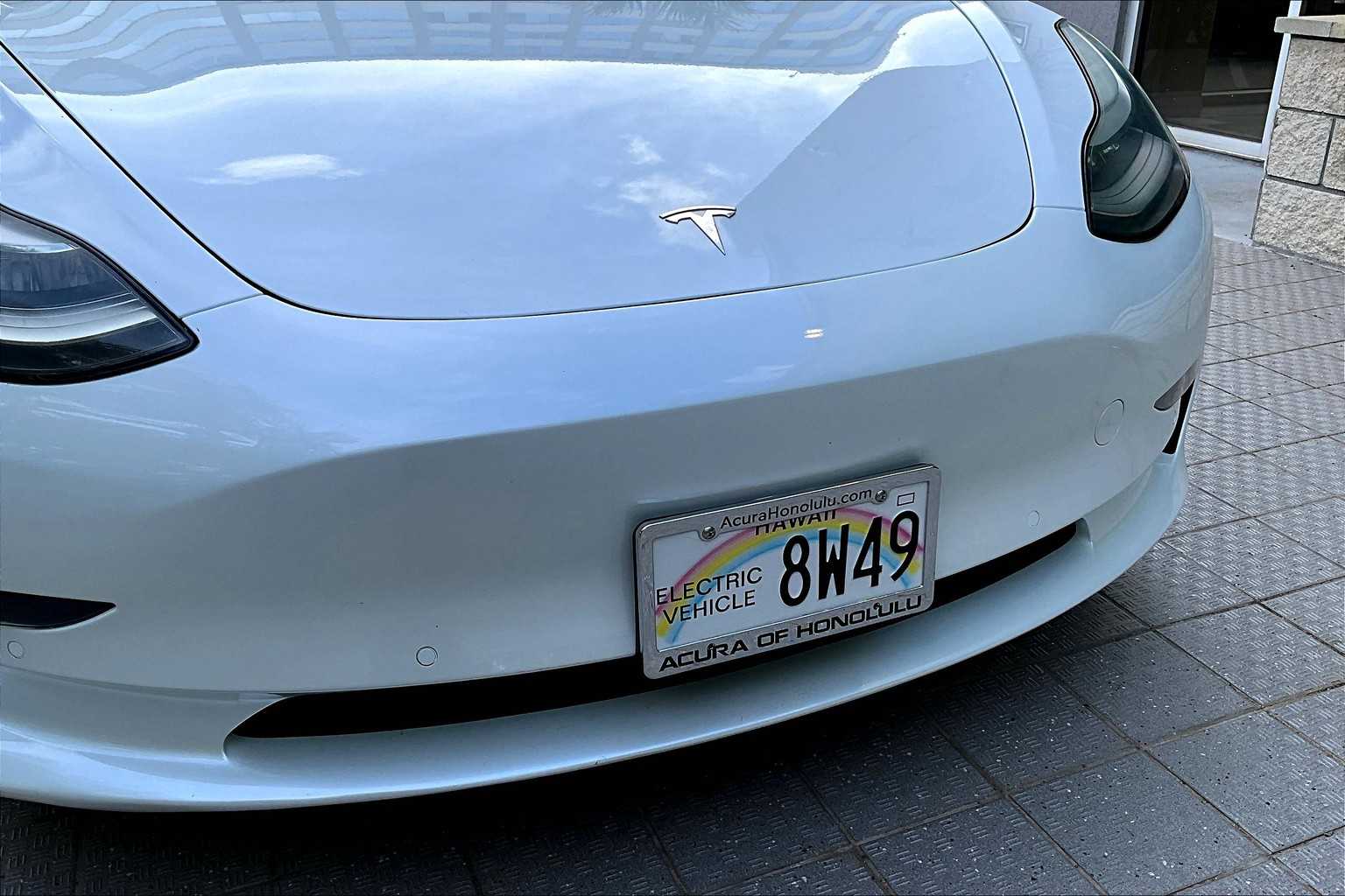 Thumbnail: 2018 Tesla Model 3 - 33