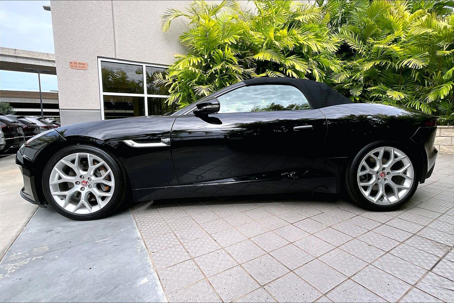 Thumbnail: 2018 Jaguar F-Type - 4