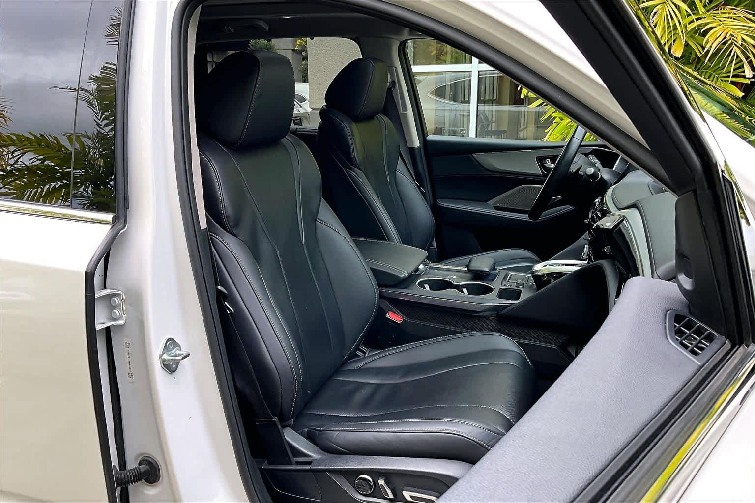 Thumbnail: 2023 Acura MDX - 14