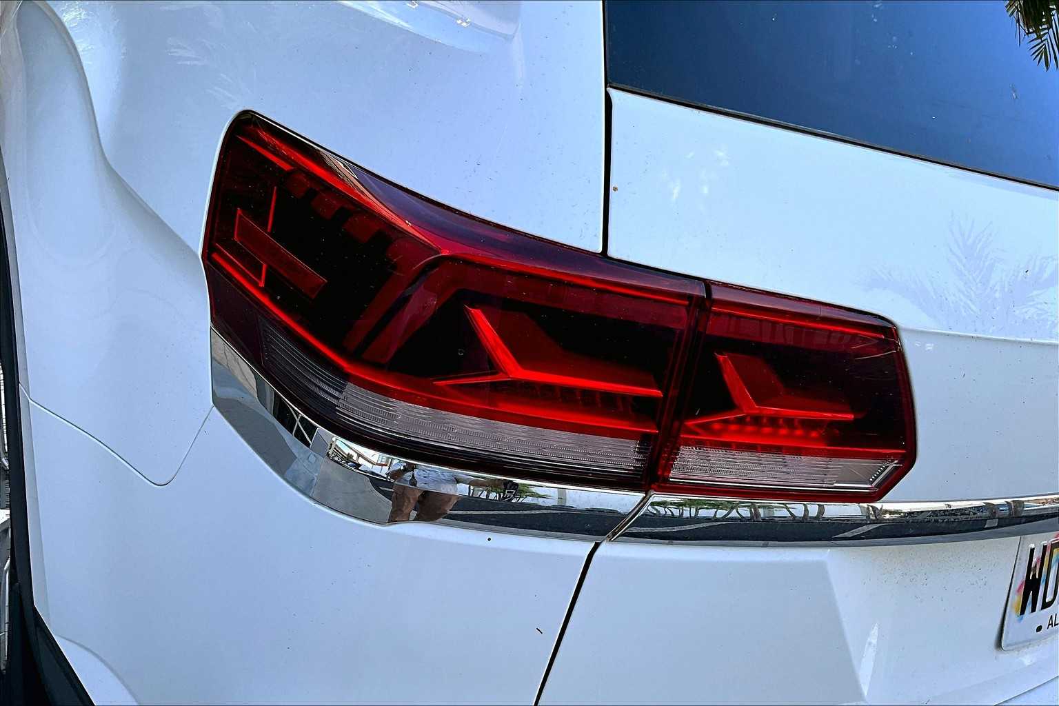 Thumbnail: 2021 Volkswagen Atlas - 33