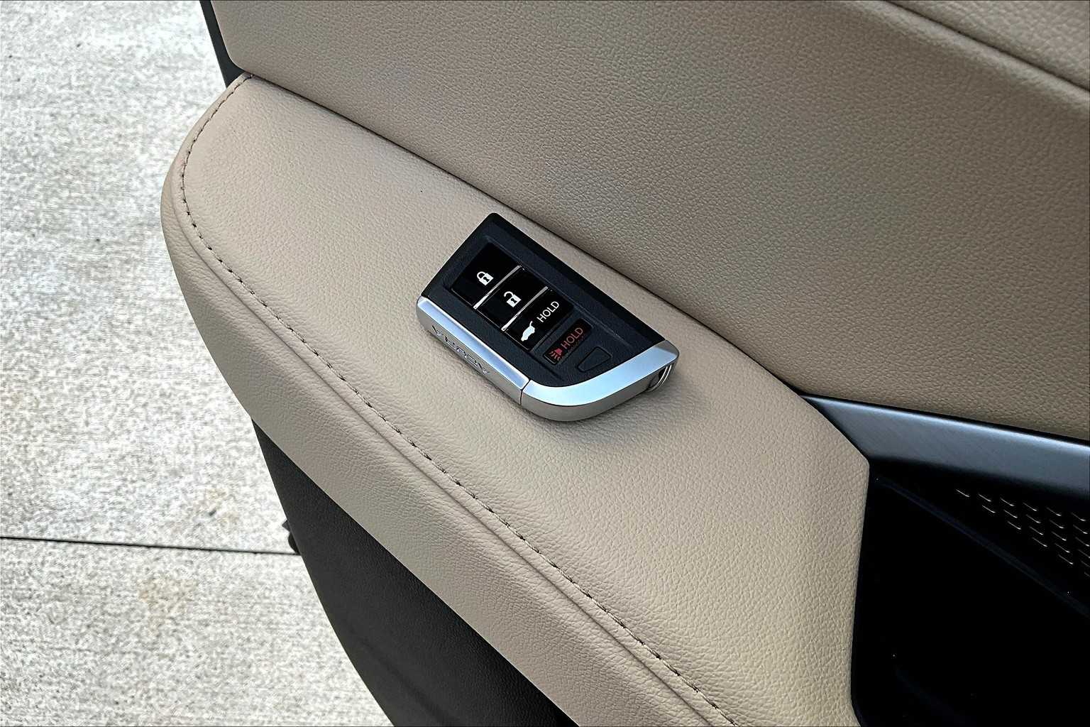 Thumbnail: 2025 Acura MDX - 21