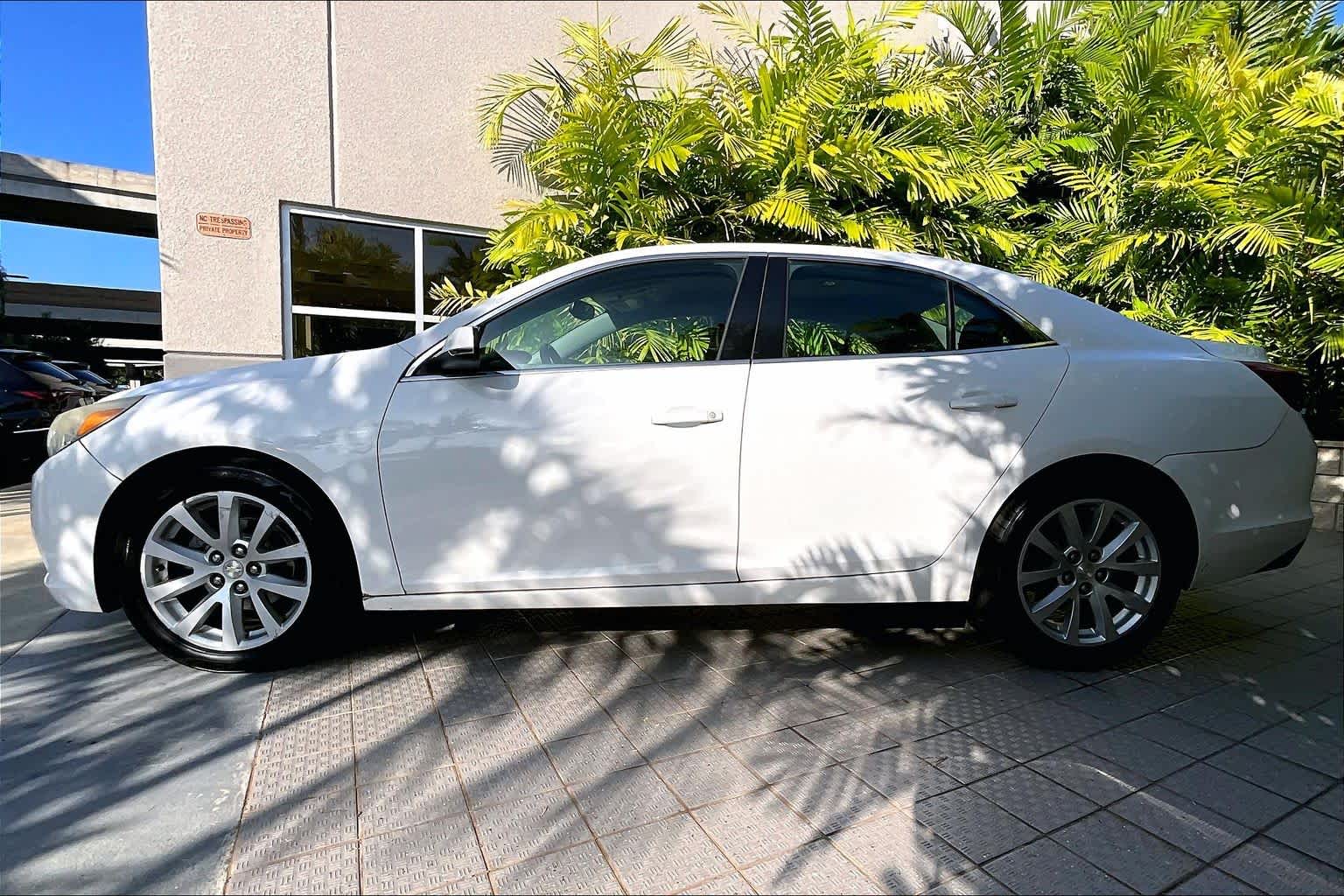 Thumbnail: 2013 Chevrolet Malibu - 4