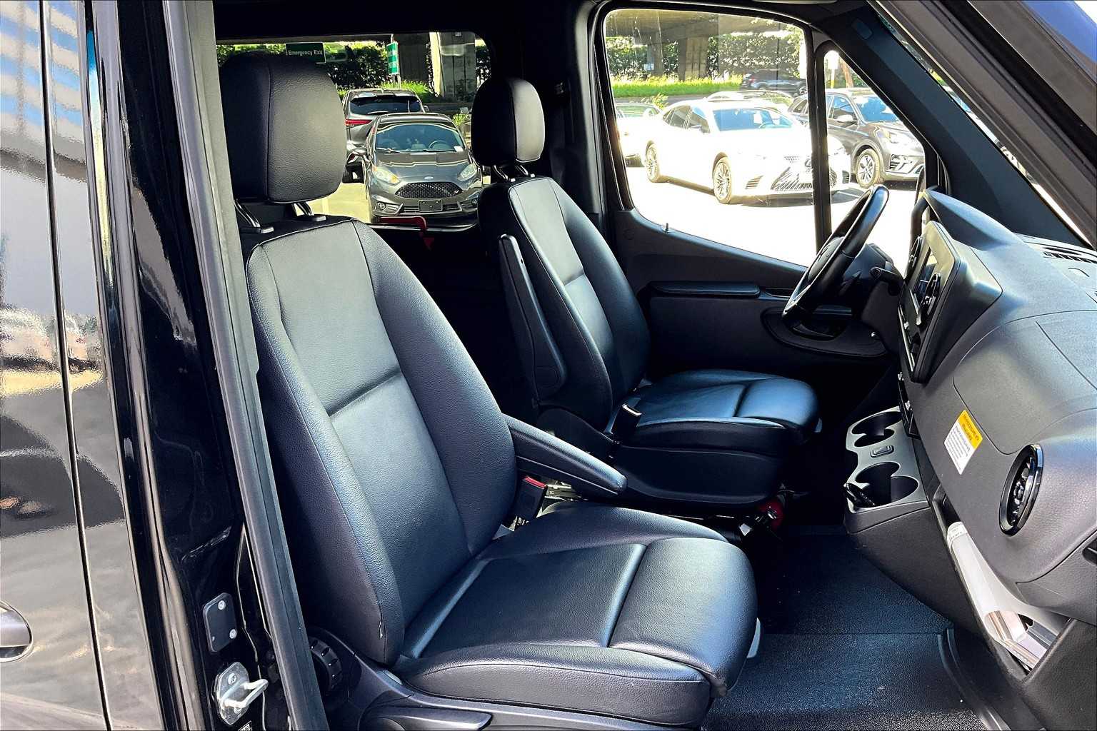 Thumbnail: 2022 Mercedes-Benz Sprinter - 14