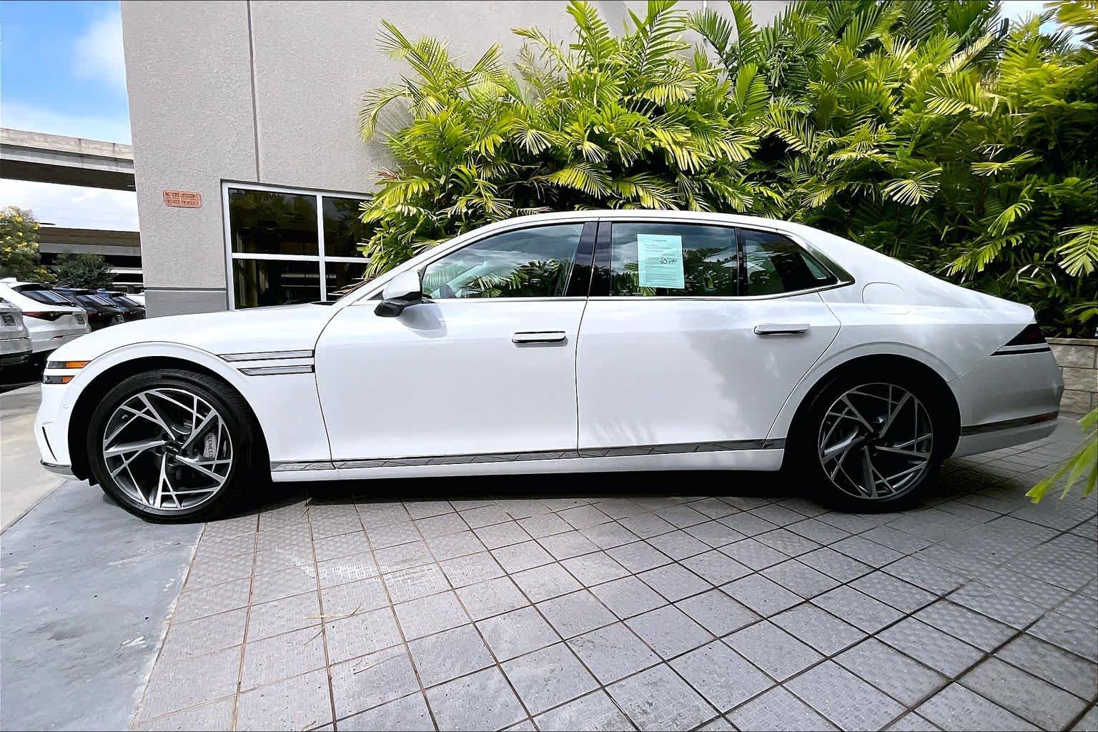 Thumbnail: 2023 Genesis G90 - 4