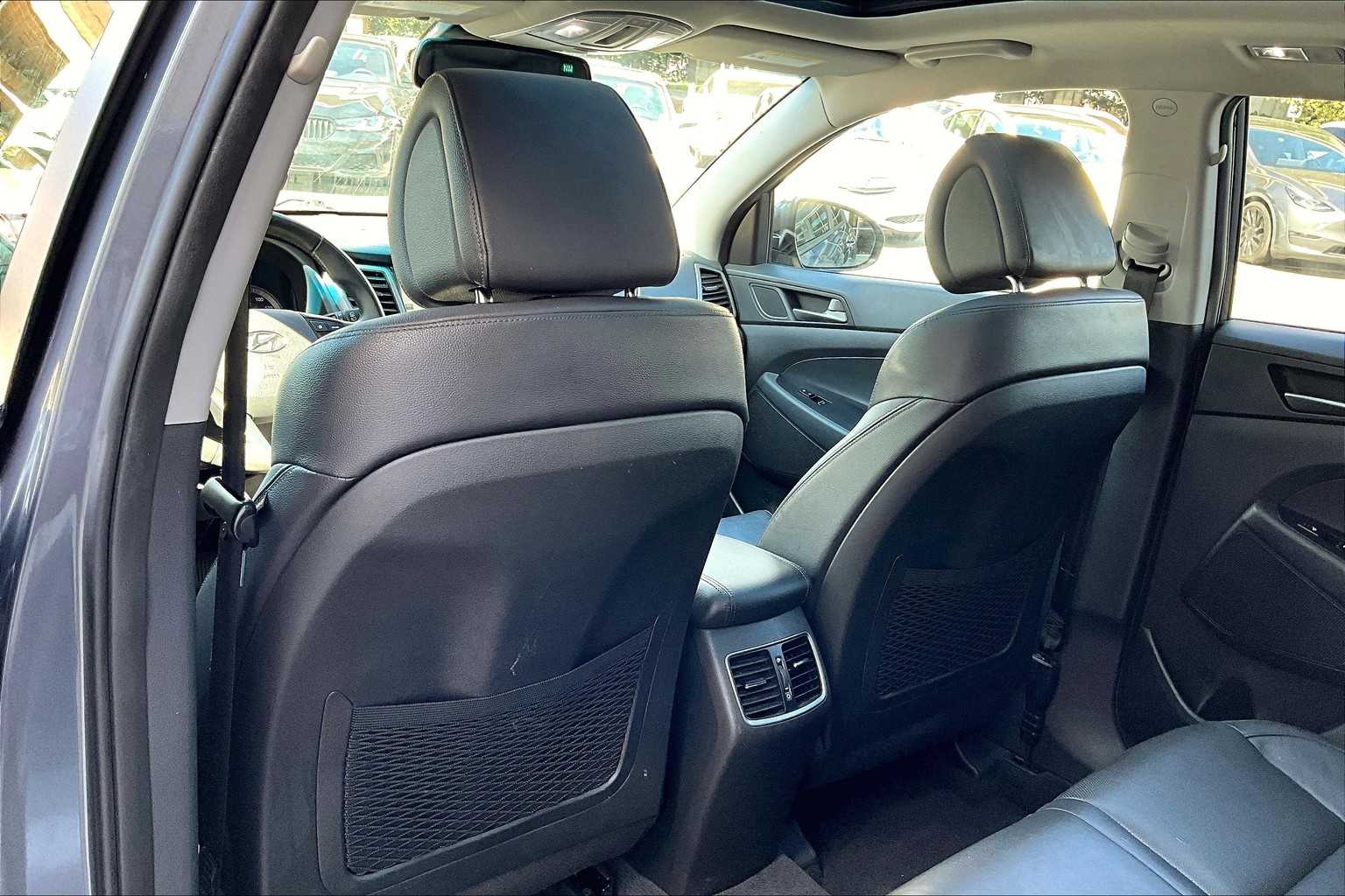 Thumbnail: 2016 Hyundai Tucson - 12