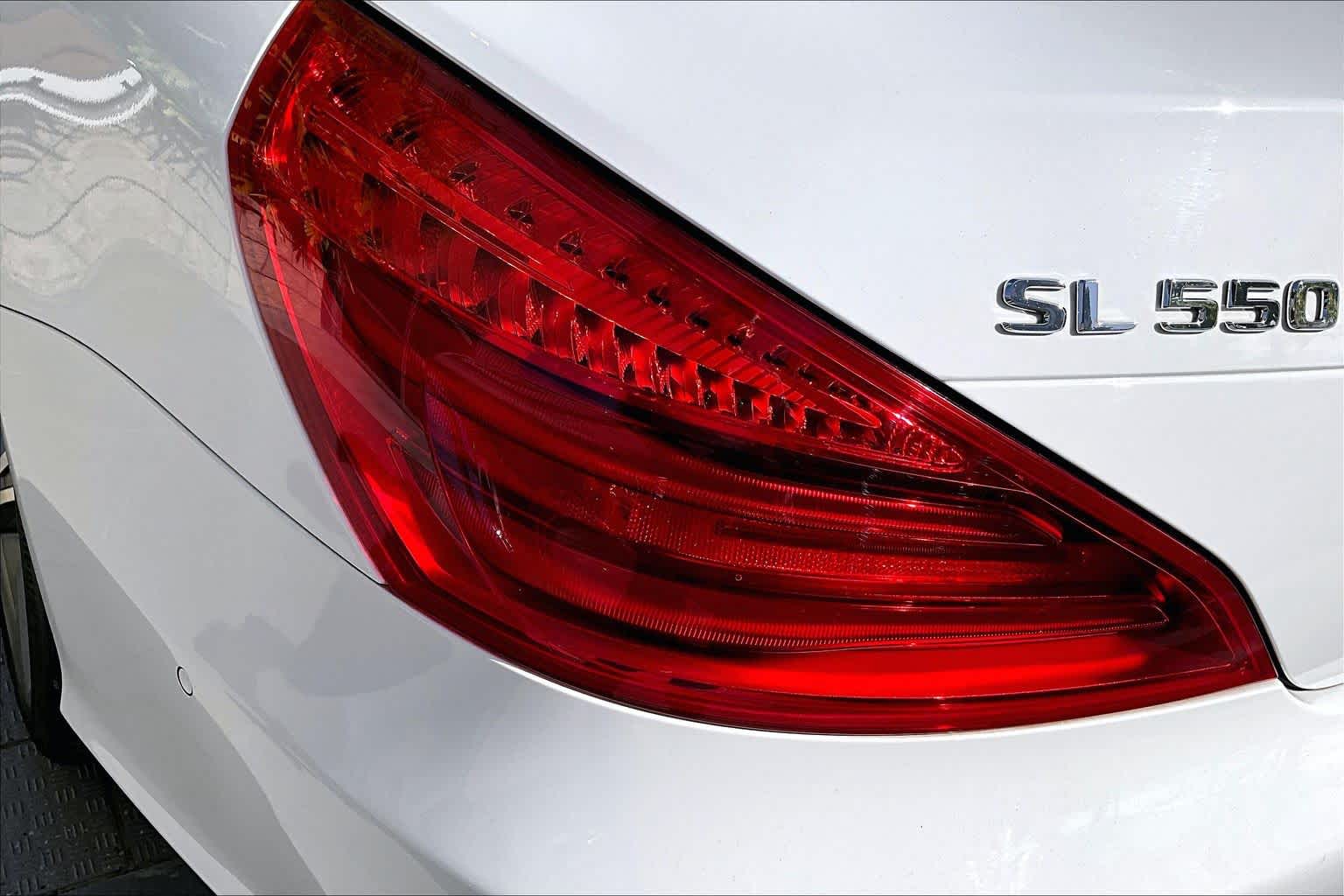 Thumbnail: 2017 Mercedes-Benz SL-Class - 32