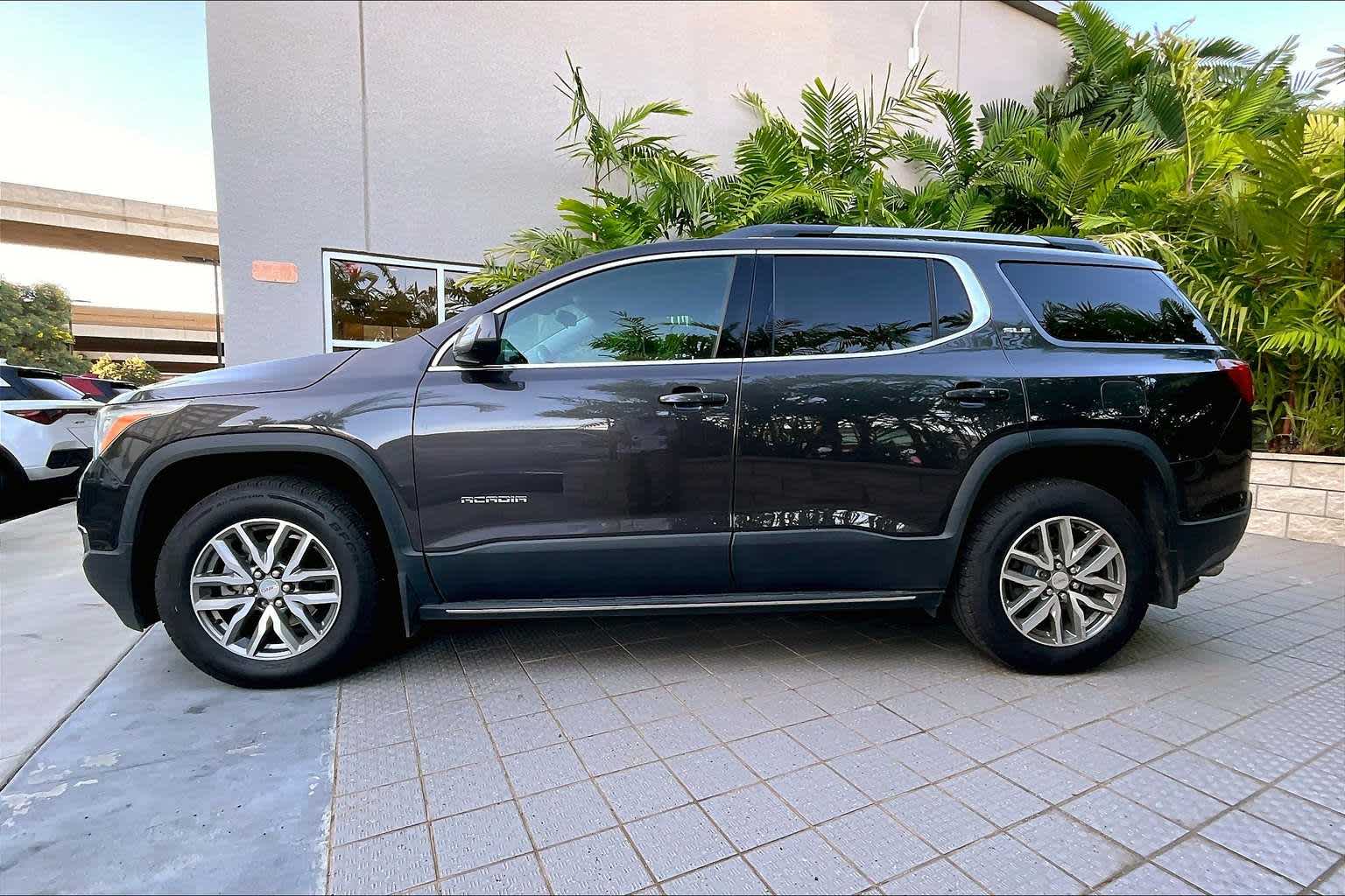 Thumbnail: 2017 GMC Acadia - 4