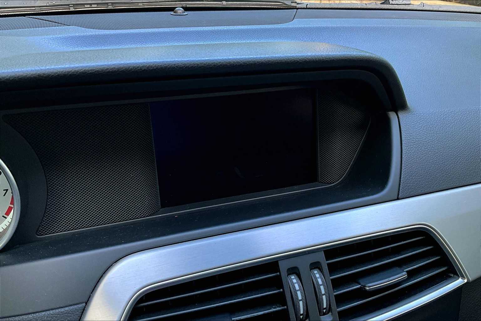 Thumbnail: 2012 Mercedes-Benz C-Class - 27