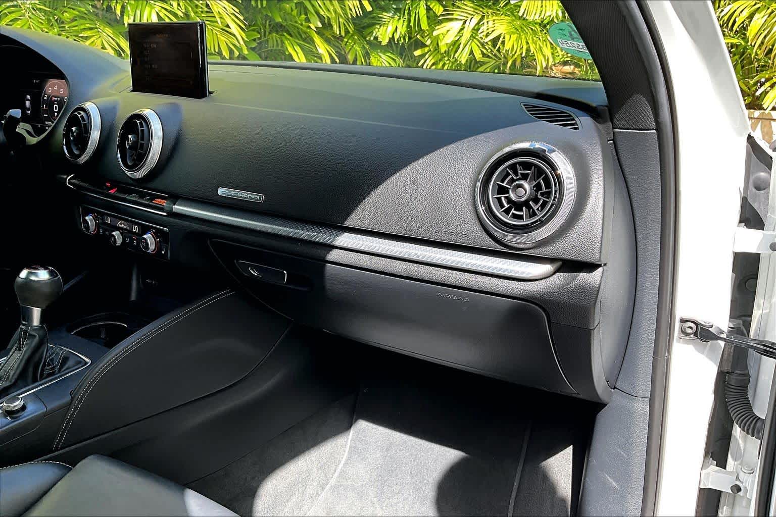 Thumbnail: 2018 Audi RS 3 - 24