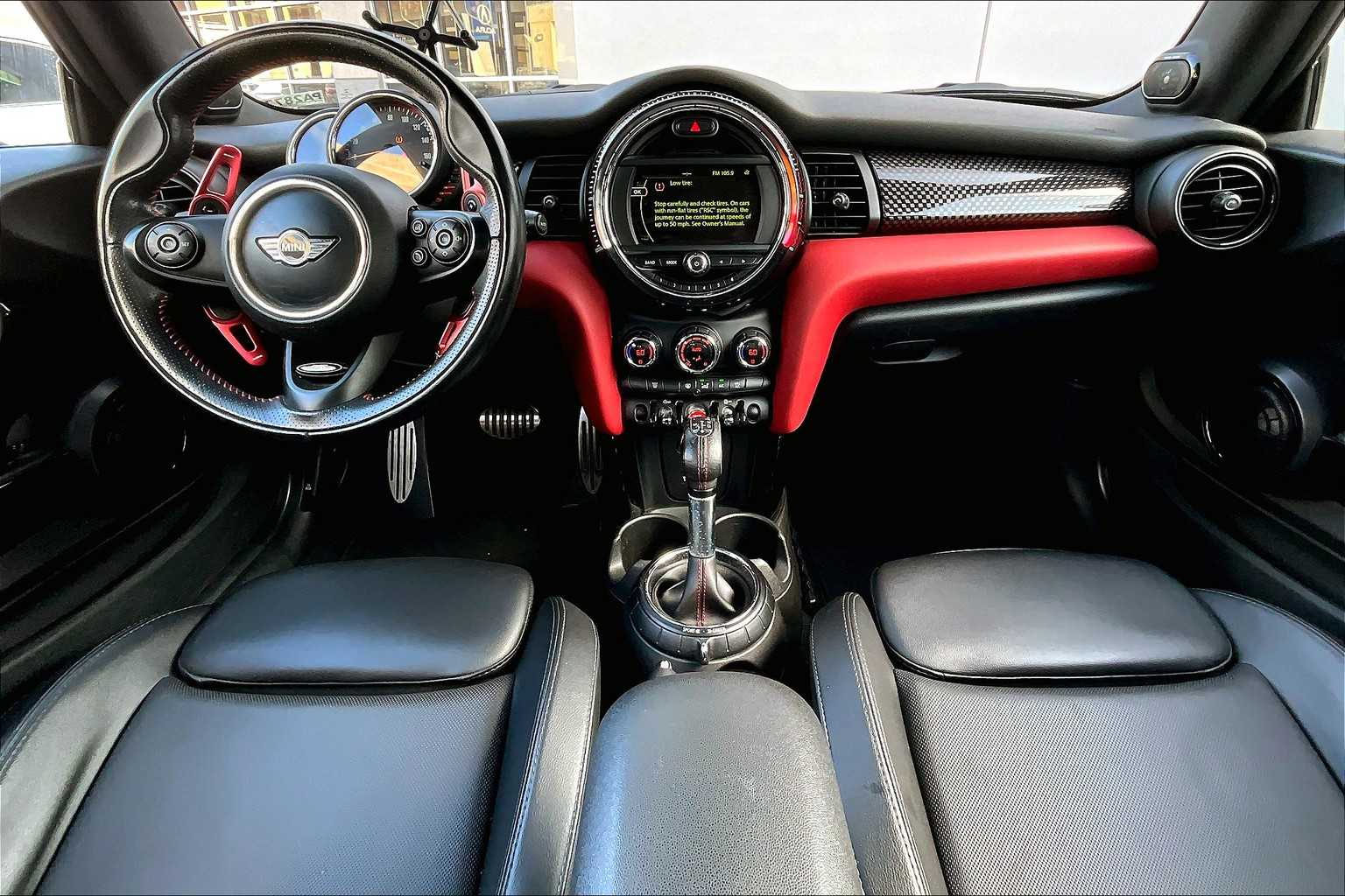 Thumbnail: 2017 MINI Cooper Hardtop - 11