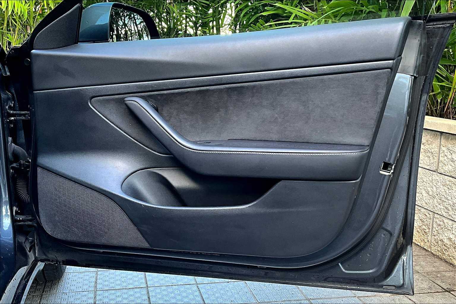 Thumbnail: 2021 Tesla Model 3 - 28