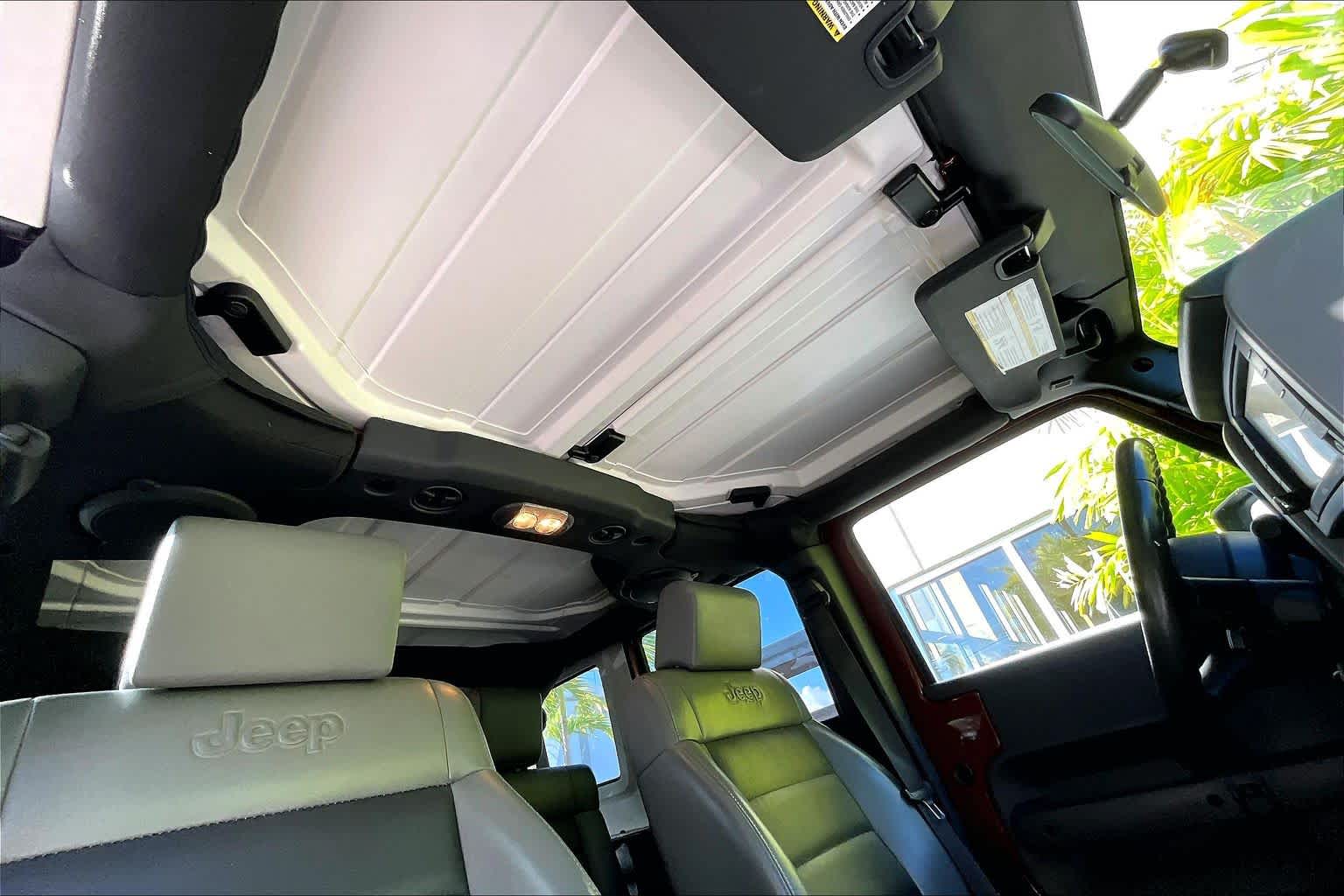 Thumbnail: 2010 Jeep Wrangler - 31