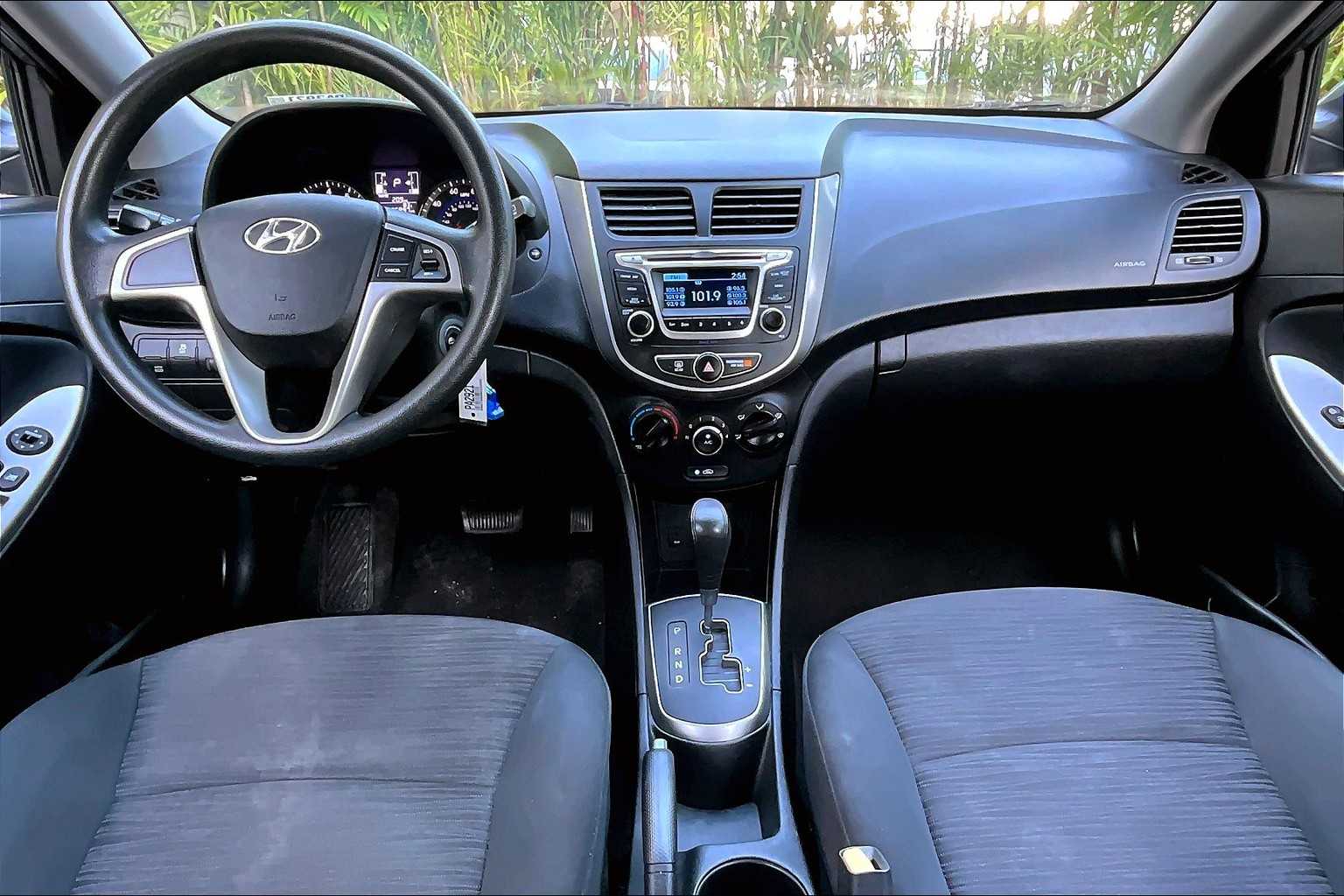 Thumbnail: 2016 Hyundai Accent - 10