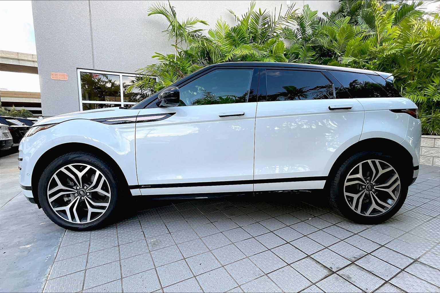 Thumbnail: 2020 Land Rover Range Rover Evoque - 4