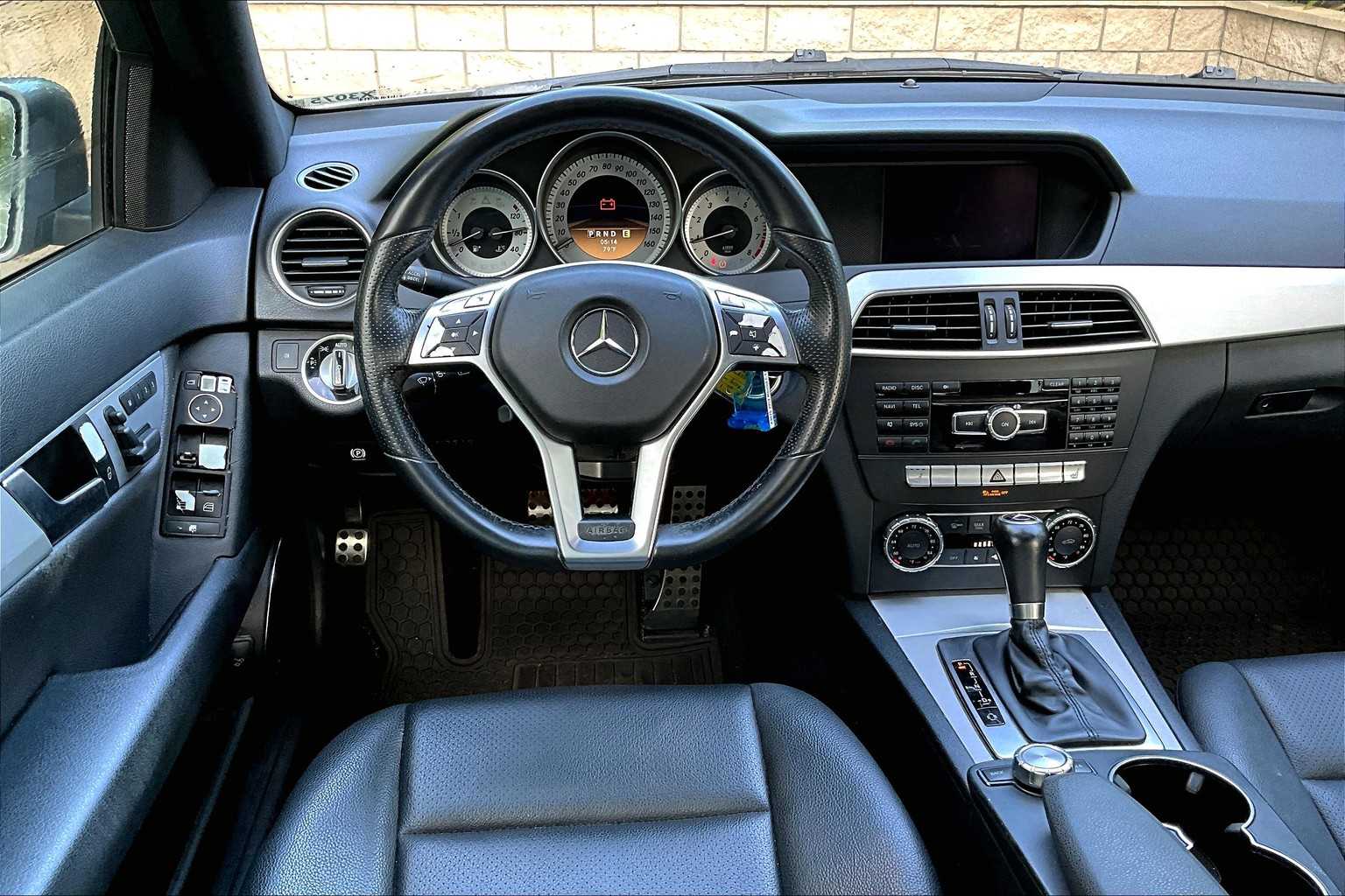 Thumbnail: 2012 Mercedes-Benz C-Class - 15
