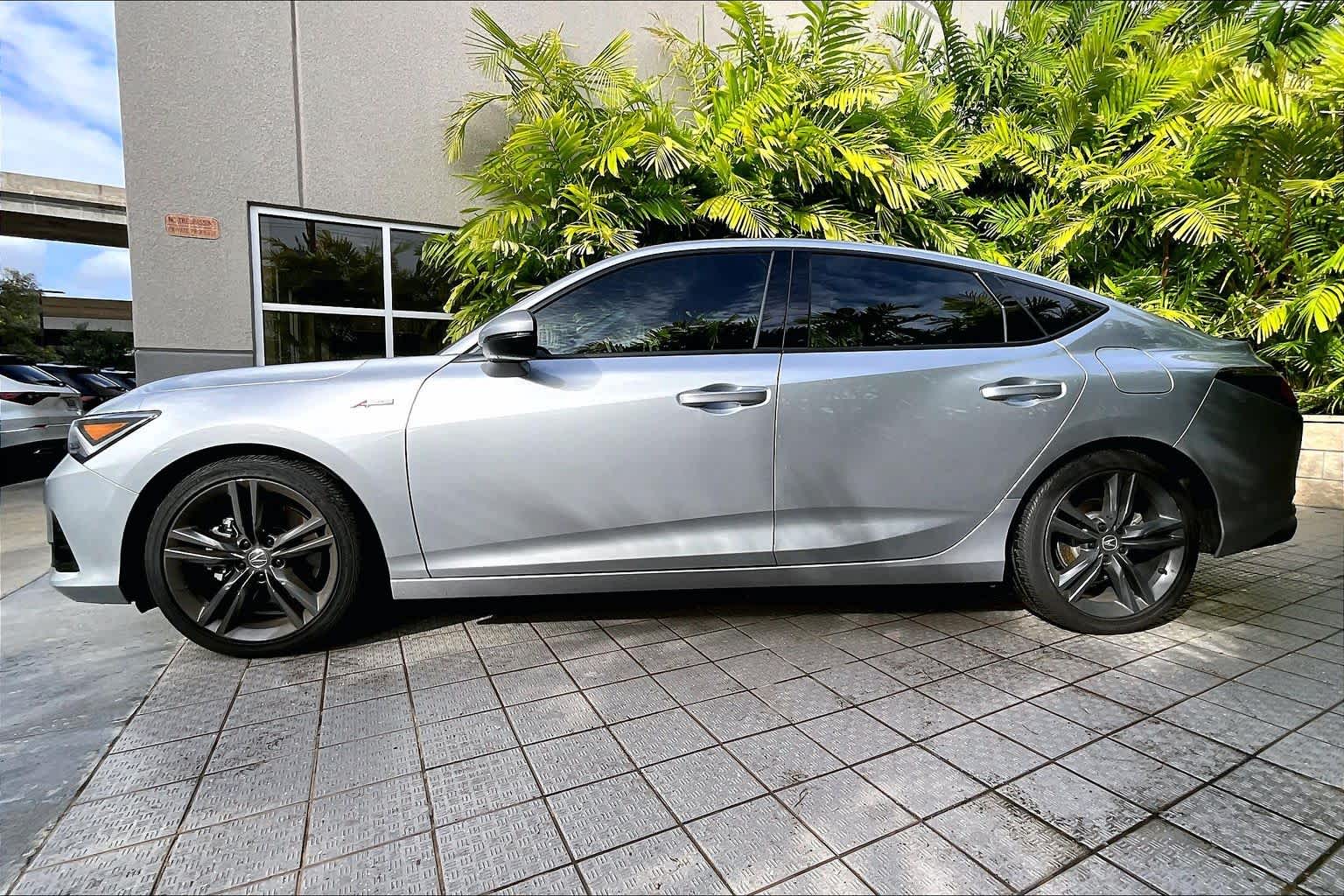 Thumbnail: 2025 Acura Integra - 4