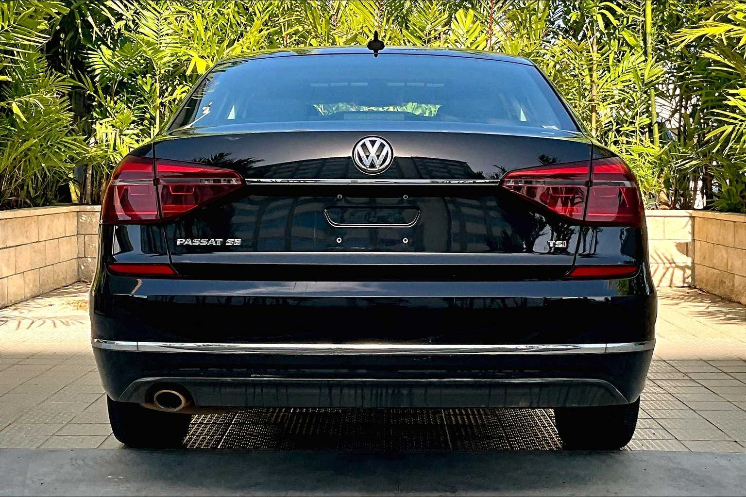 Thumbnail: 2018 Volkswagen Passat - 5