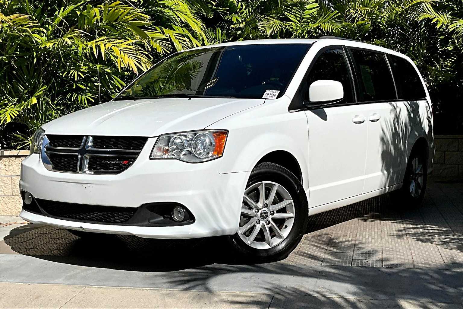 Thumbnail: 2019 Dodge Grand Caravan - 1